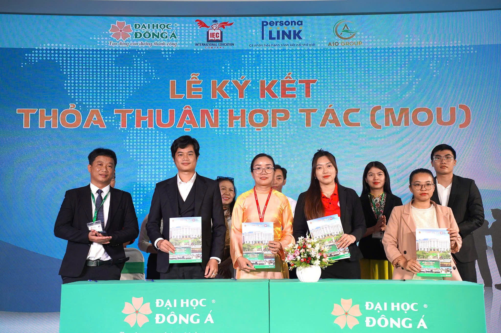 Kết Nối Doanh Nghiệp - Trải Nghiệm Tuyển Dụng Cho Sinh Viên Năm 2026